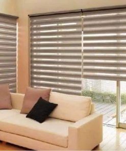 Rèm cầu vồng cửa chính