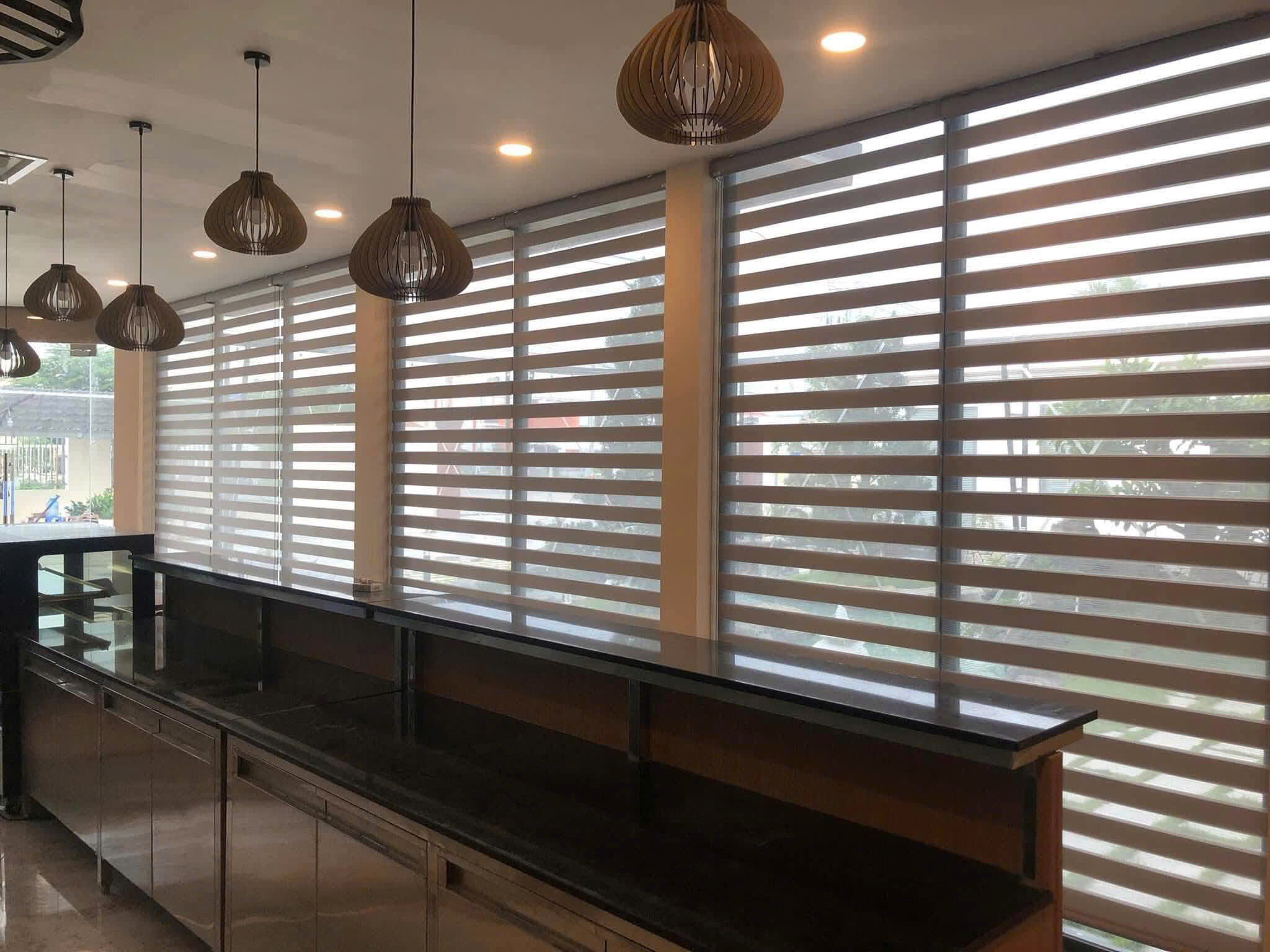 Phụ kiện rèm cầu vồng Newstar chính hãng: Cấu tạo chi tiết & Báo giá 2026